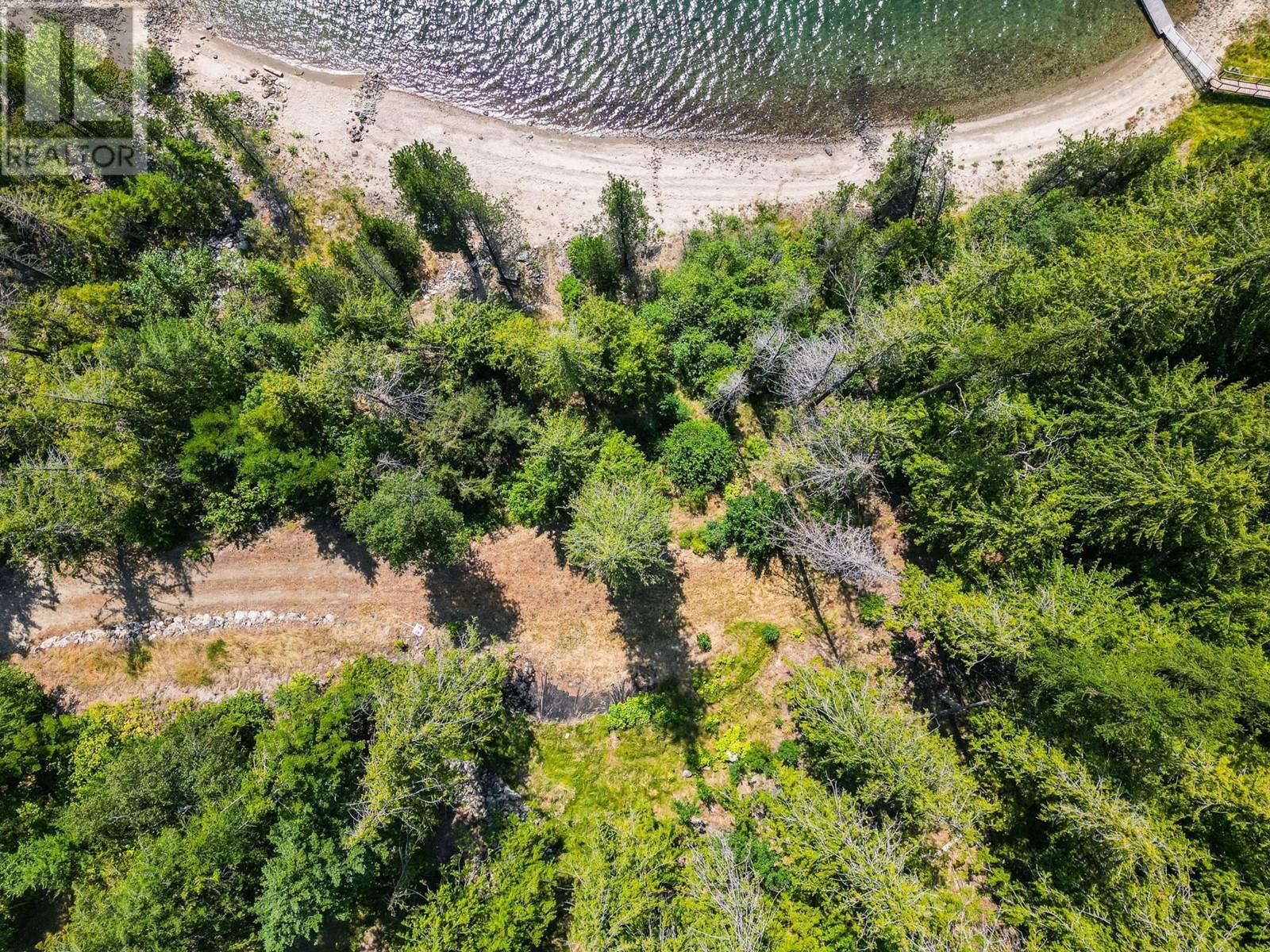 6802 MARIAN Lane, Nelson, British Columbia