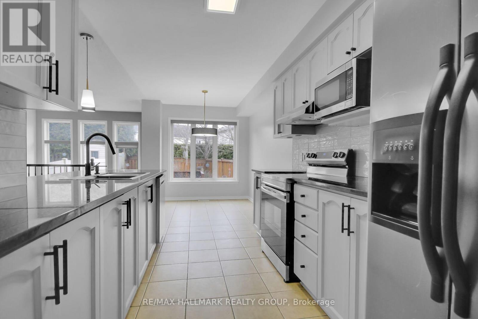 174 Gatespark Private, Ottawa, Ontario  K2T 1K9 - Photo 14 - X12162136