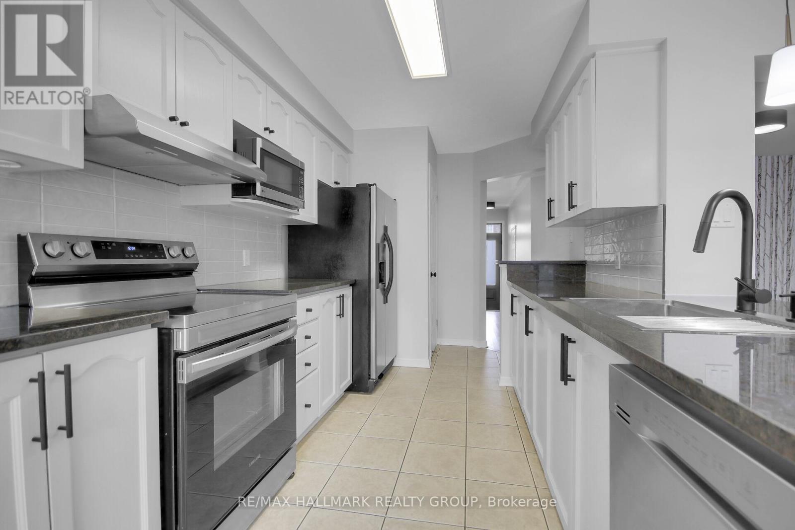 174 Gatespark Private, Ottawa, Ontario  K2T 1K9 - Photo 19 - X12162136