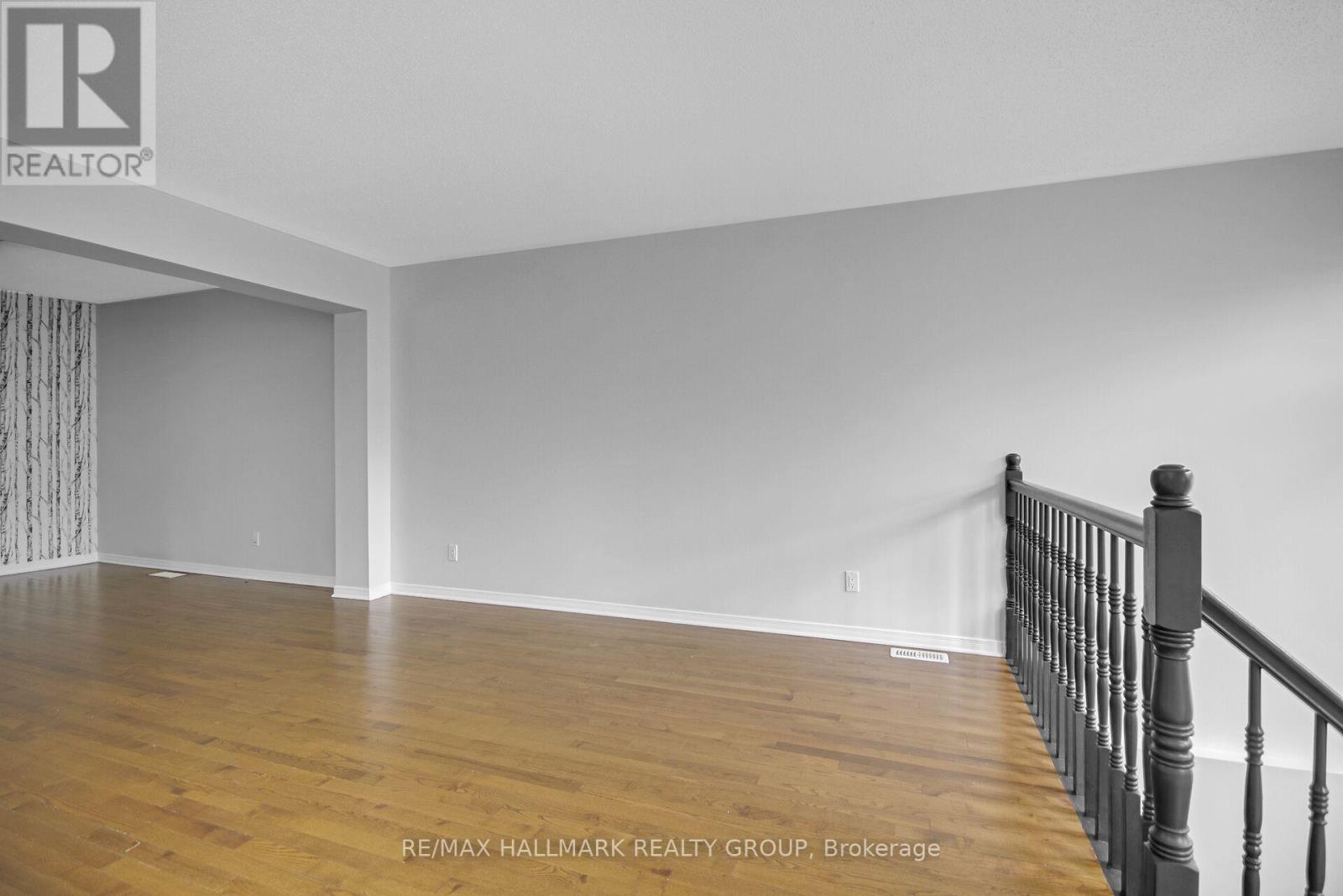 174 Gatespark Private, Ottawa, Ontario  K2T 1K9 - Photo 8 - X12162136