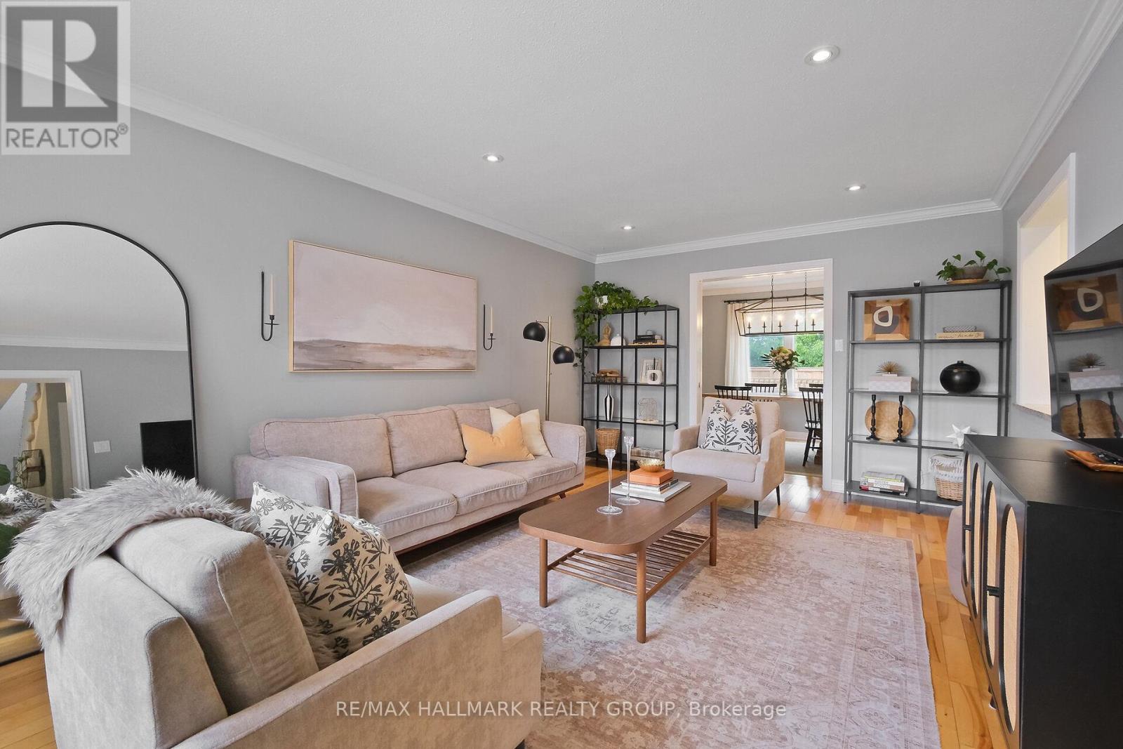 35 Willow Glen Drive, Ottawa, Ontario  K2M 1K8 - Photo 4 - X12162198