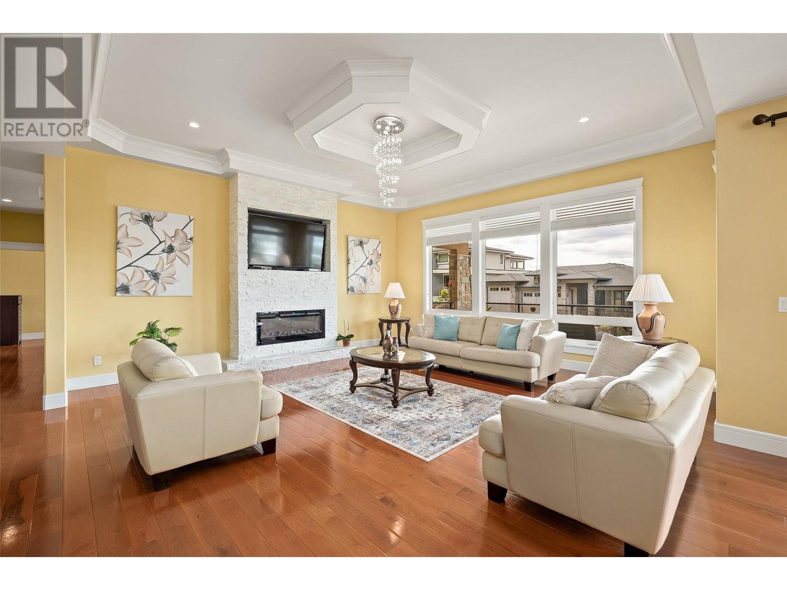 Property at 5661 Jasper Way image 1