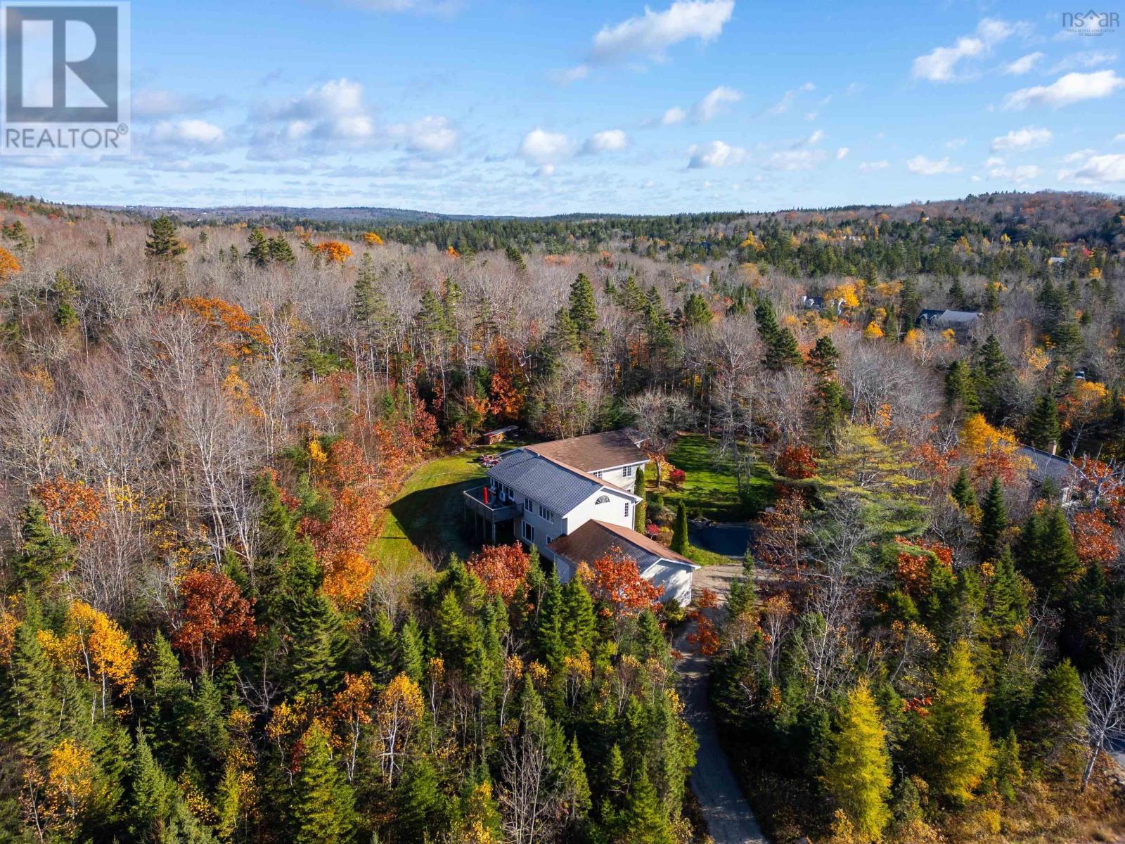 Property at 6 Sherwood Drive image 4