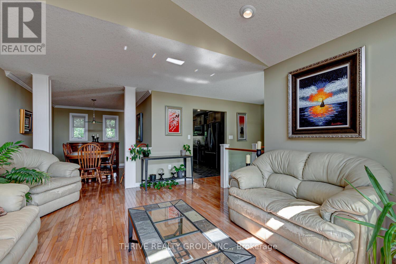 Photo 11 of 50 for 544 Darcy Drive