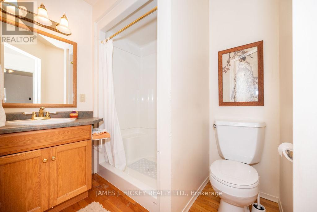 26 Rutherford Avenue, Deep River, Ontario  K0J 1P0 - Photo 21 - X12145554