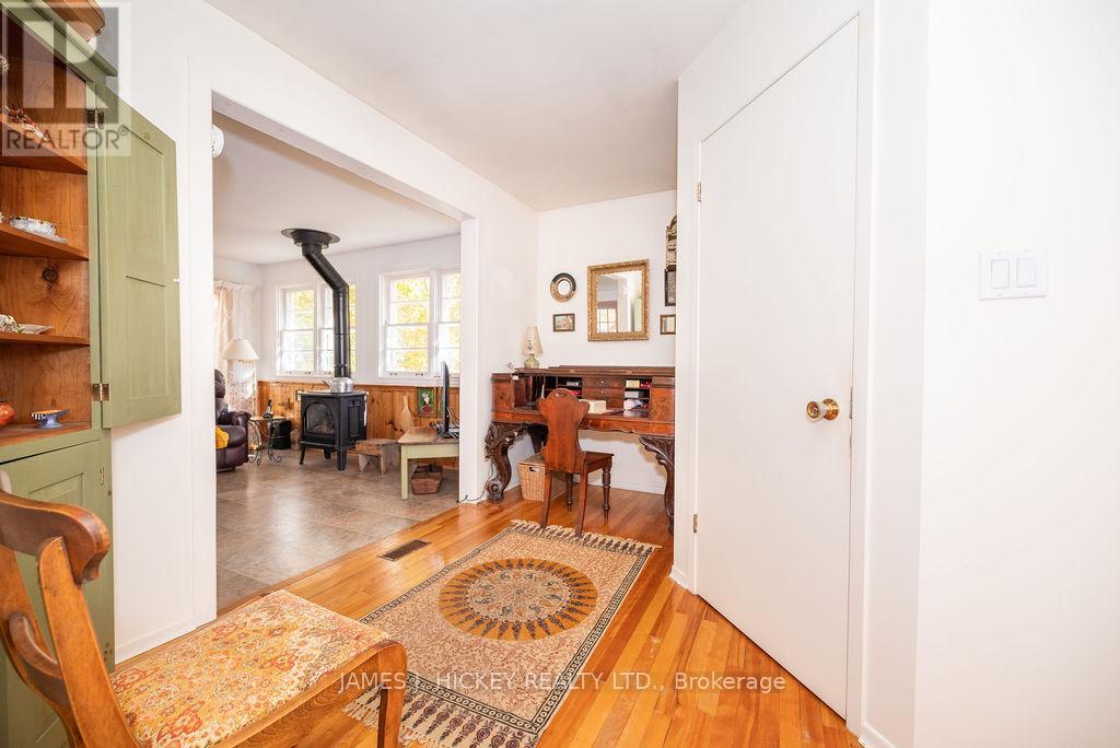 26 Rutherford Avenue, Deep River, Ontario  K0J 1P0 - Photo 22 - X12145554
