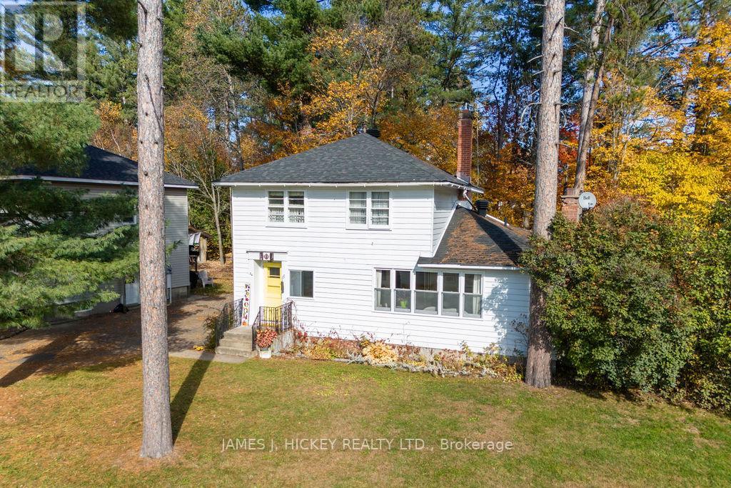 26 Rutherford Avenue, Deep River, Ontario  K0J 1P0 - Photo 2 - X12145554
