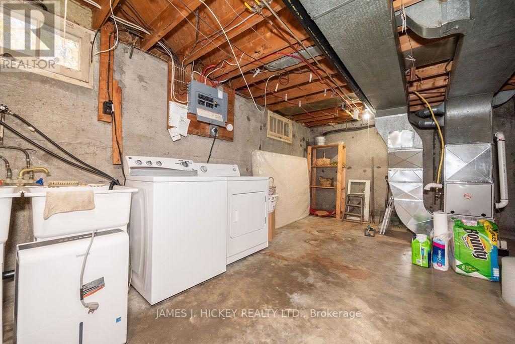 26 Rutherford Avenue, Deep River, Ontario  K0J 1P0 - Photo 32 - X12145554