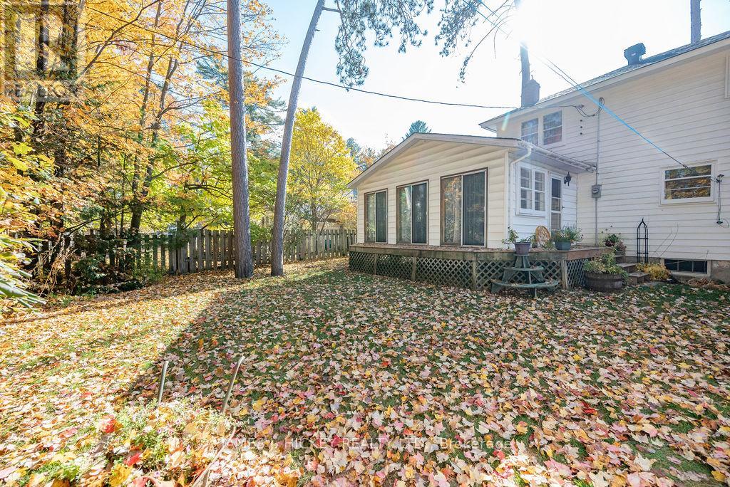 26 Rutherford Avenue, Deep River, Ontario  K0J 1P0 - Photo 38 - X12145554