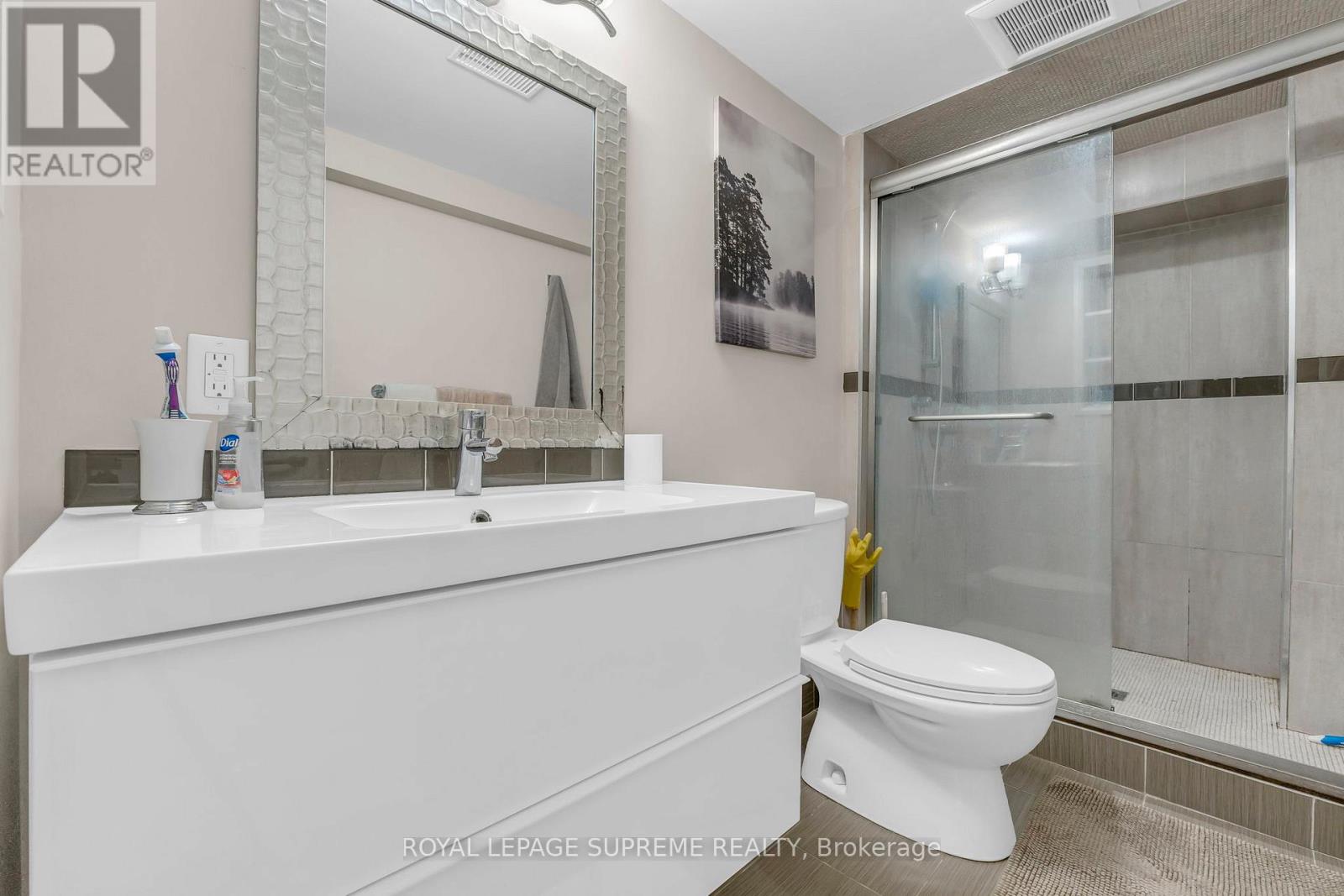 1547 Alexandra Boulevard, Mississauga, Ontario  L5E 2B5 - Photo 37 - W12162102