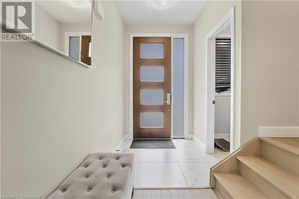 Property at 46 LOWELL Street N image 4