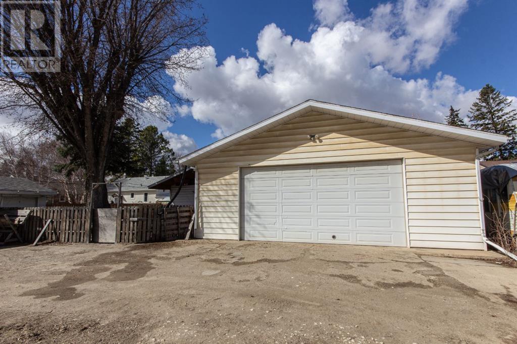 6013 57 Avenue, Red Deer, Alberta  T4N 4S8 - Photo 28 - A2223091