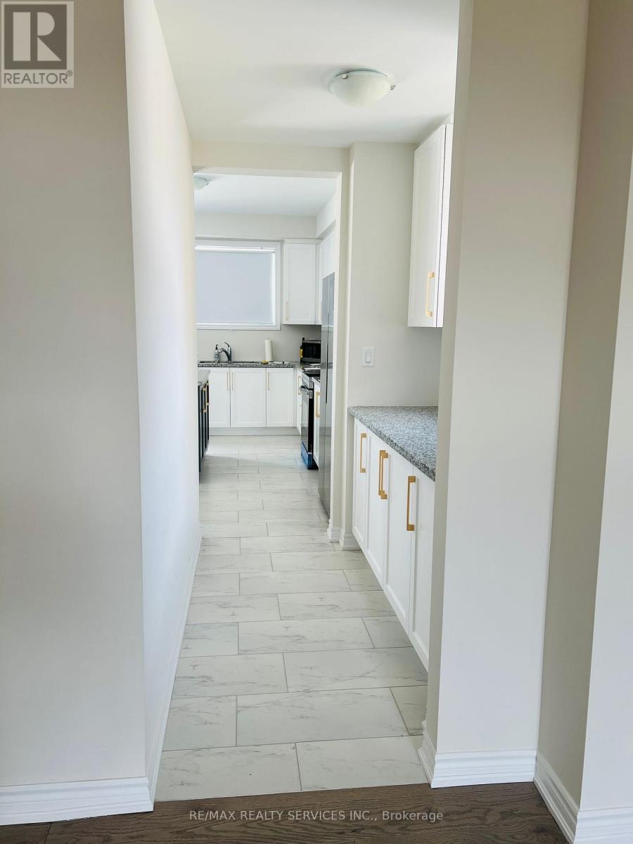 13 Del Ray Crescent, Wasaga Beach, Ontario  L9Z 0N7 - Photo 4 - S12161423