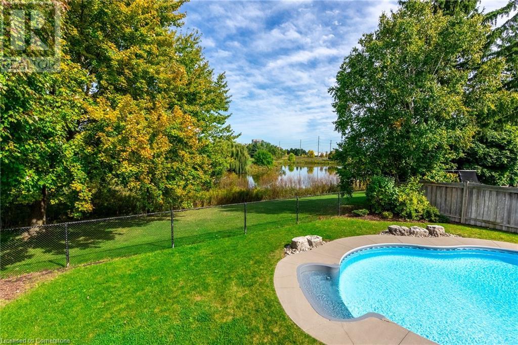 2049 Country Club Drive, Burlington, Ontario  L7M 3Z2 - Photo 43 - 40730779