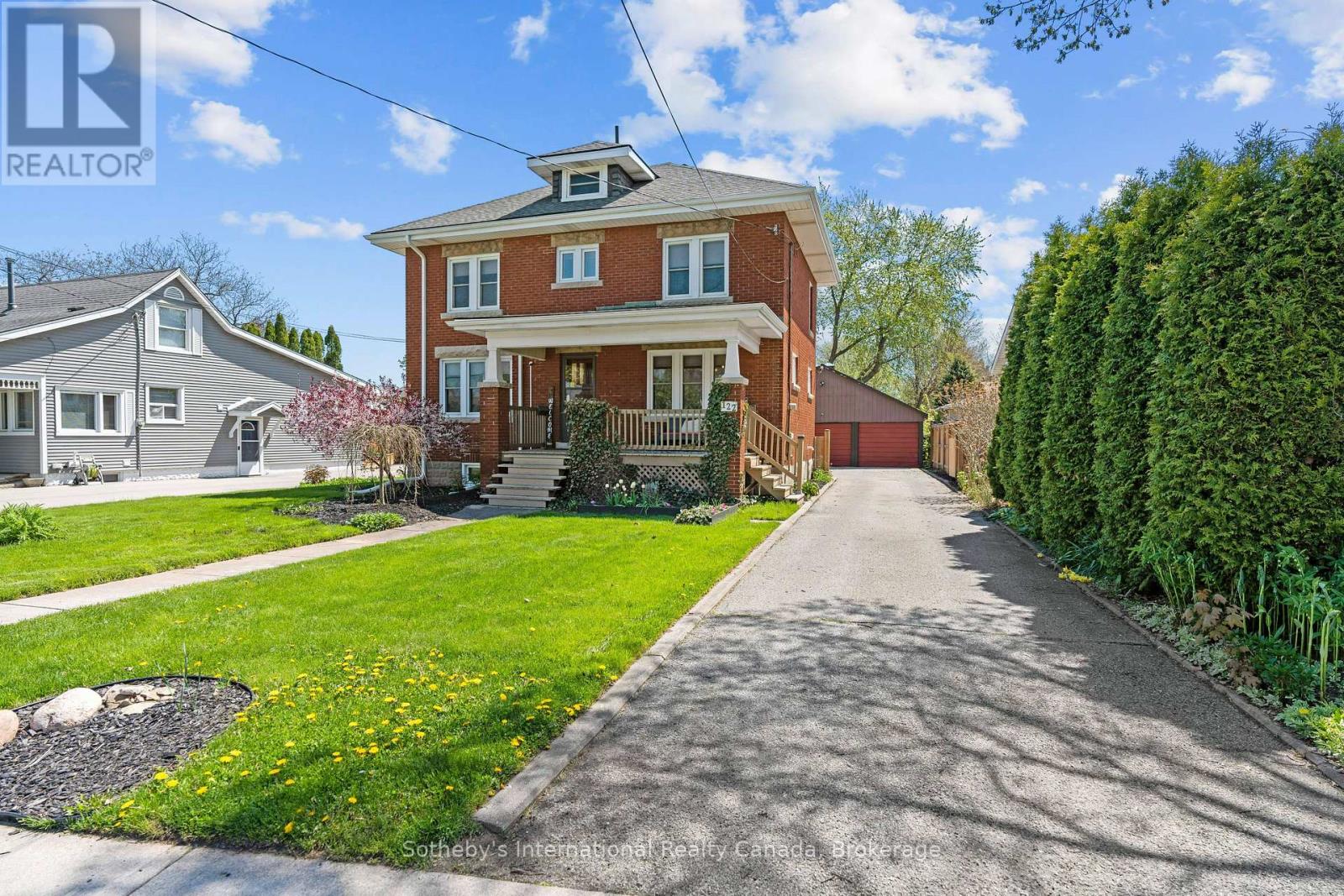 122 Lake Avenue Drive, Hamilton, Ontario  L8G 3N4 - Photo 2 - X12149679