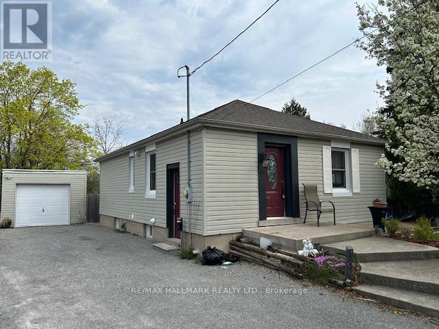46 Argyle Crescent, St. Catharines, Ontario  L2P 2P4 - Photo 2 - X12162059