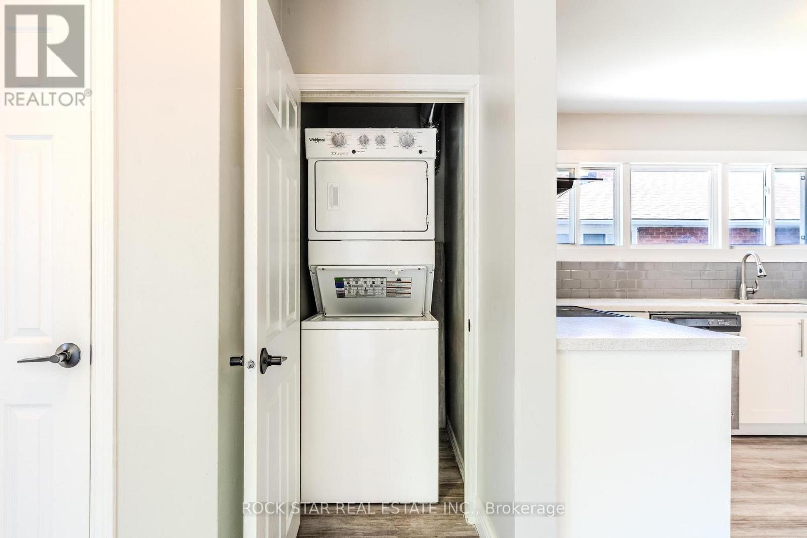 543 East 27th Street, Hamilton (Burkholme), Ontario  L8V 2S1 - Photo 15 - X12162078