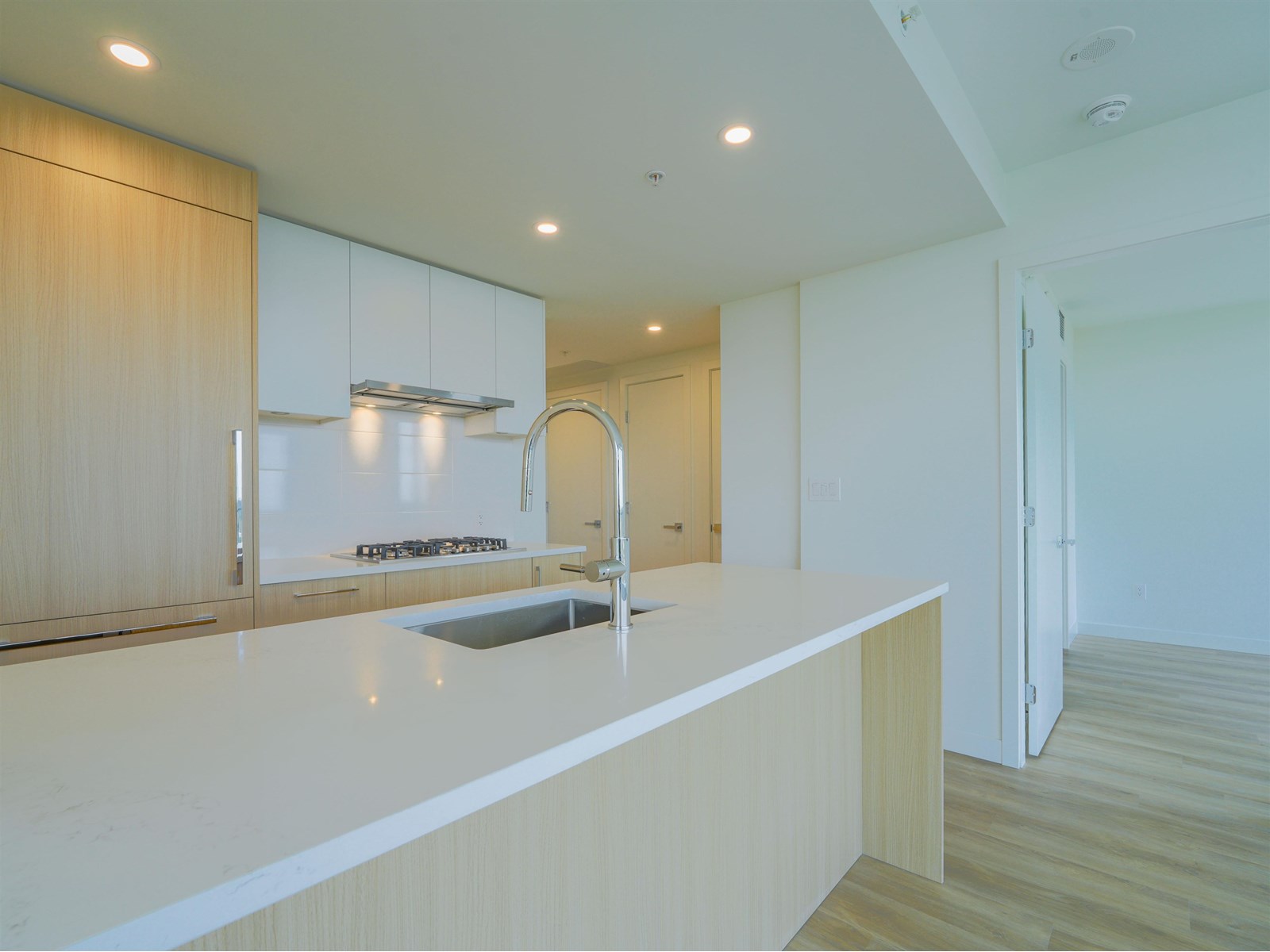 1904 9675 King George Boulevard, Surrey, British Columbia  V3T 2V3 - Photo 11 - R3004936