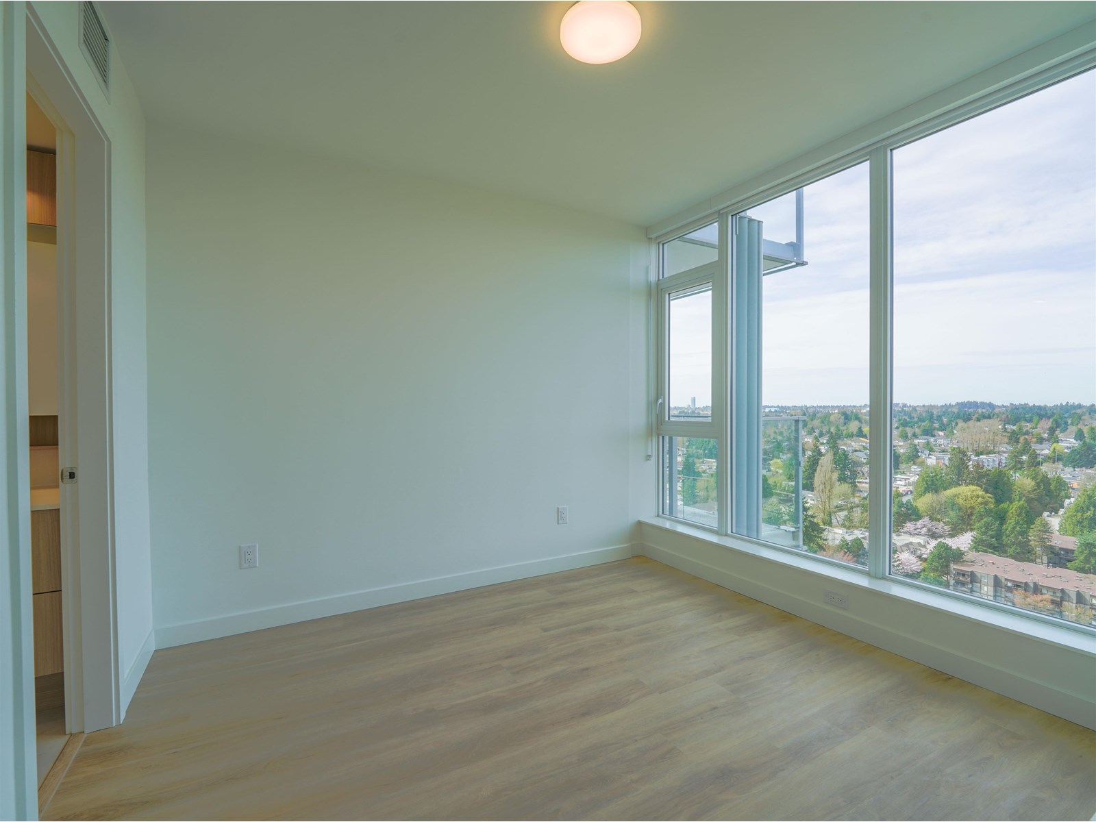 1904 9675 King George Boulevard, Surrey, British Columbia  V3T 2V3 - Photo 12 - R3004936