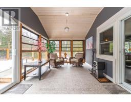256 WOODLAND DRIVE
