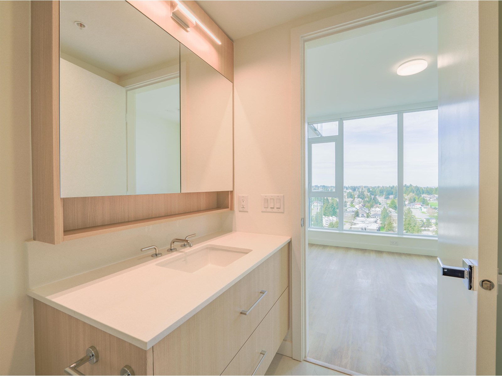 1904 9675 King George Boulevard, Surrey, British Columbia  V3T 2V3 - Photo 18 - R3004936