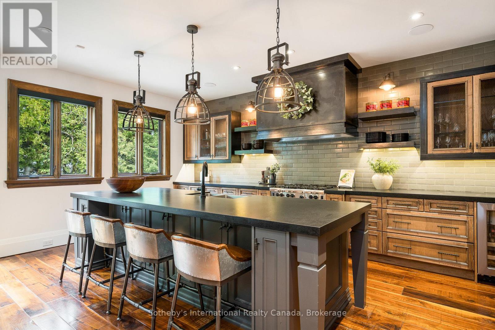 115 Ellis Drive, Blue Mountains, Ontario  N0H 1J0 - Photo 13 - X12162330