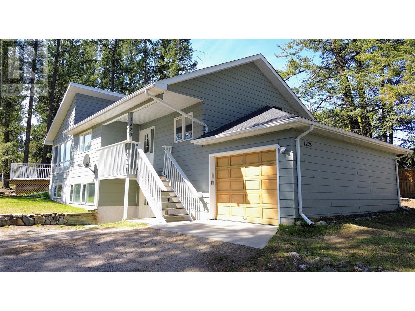 1229 13th Street, Invermere, BC V0A1K0