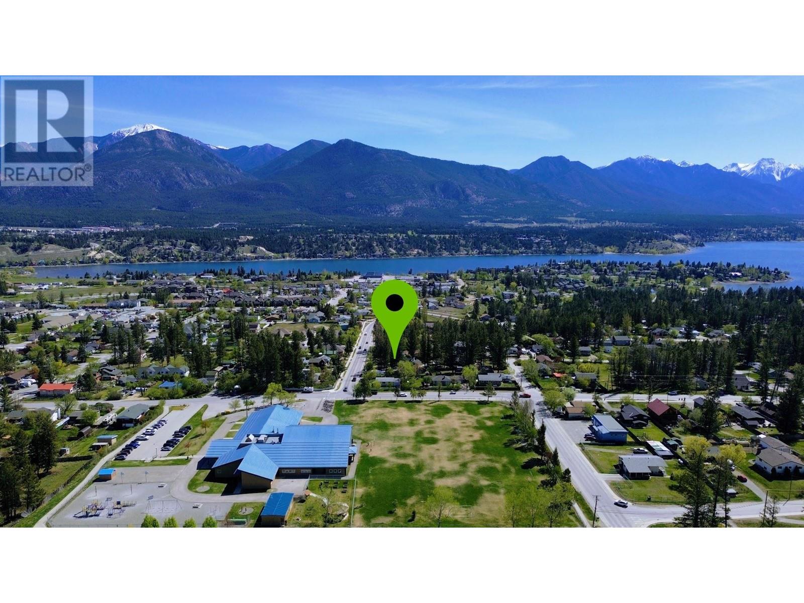 1229 13th Street, Invermere, British Columbia  V0A 1K0 - Photo 2 - 10346823