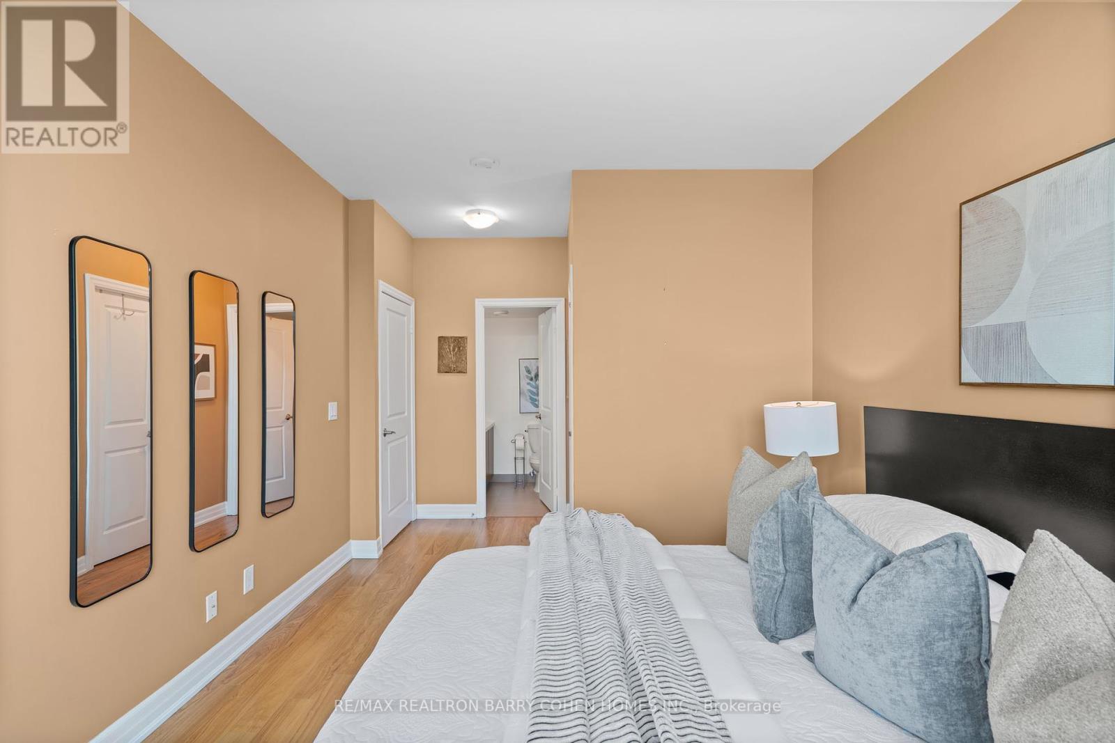 2103 - 500 St Clair Avenue W, Toronto, Ontario  M6C 1A8 - Photo 19 - C12159327