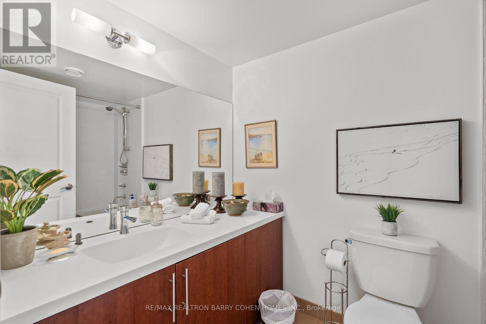 2103 - 500 St Clair Avenue W, Toronto, Ontario  M6C 1A8 - Photo 24 - C12159327