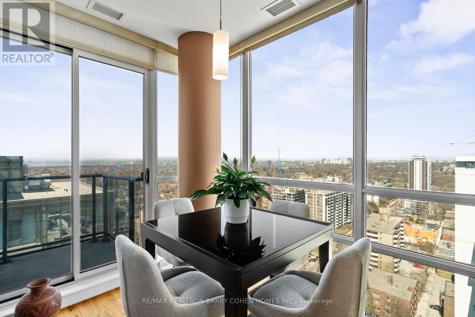 2103 - 500 St Clair Avenue W, Toronto, Ontario  M6C 1A8 - Photo 12 - C12159327