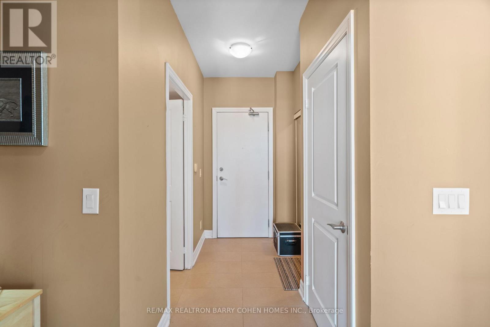 2103 - 500 St Clair Avenue W, Toronto, Ontario  M6C 1A8 - Photo 4 - C12159327
