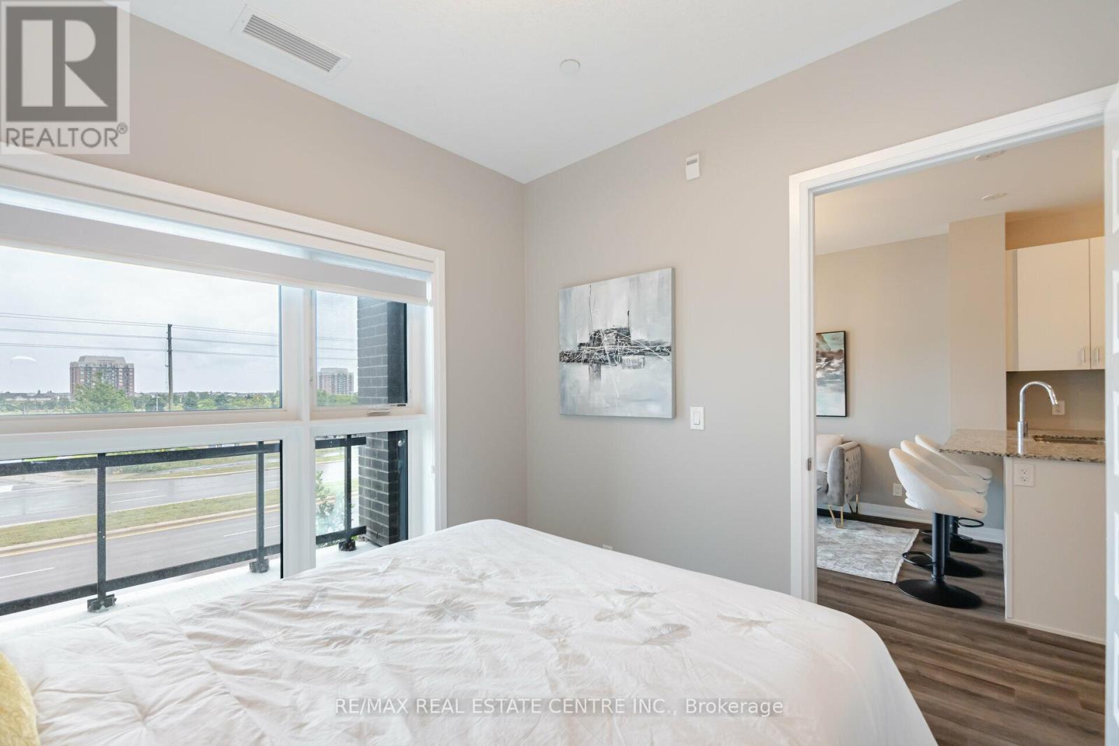 217 - 102 Grovewood Common Circle, Oakville, Ontario  L6H 0X2 - Photo 19 - W12116051