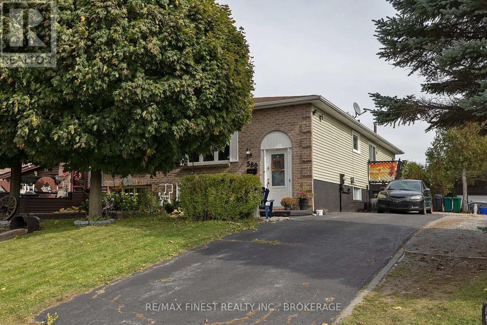 Property at 580 GAVIN COURT image 3