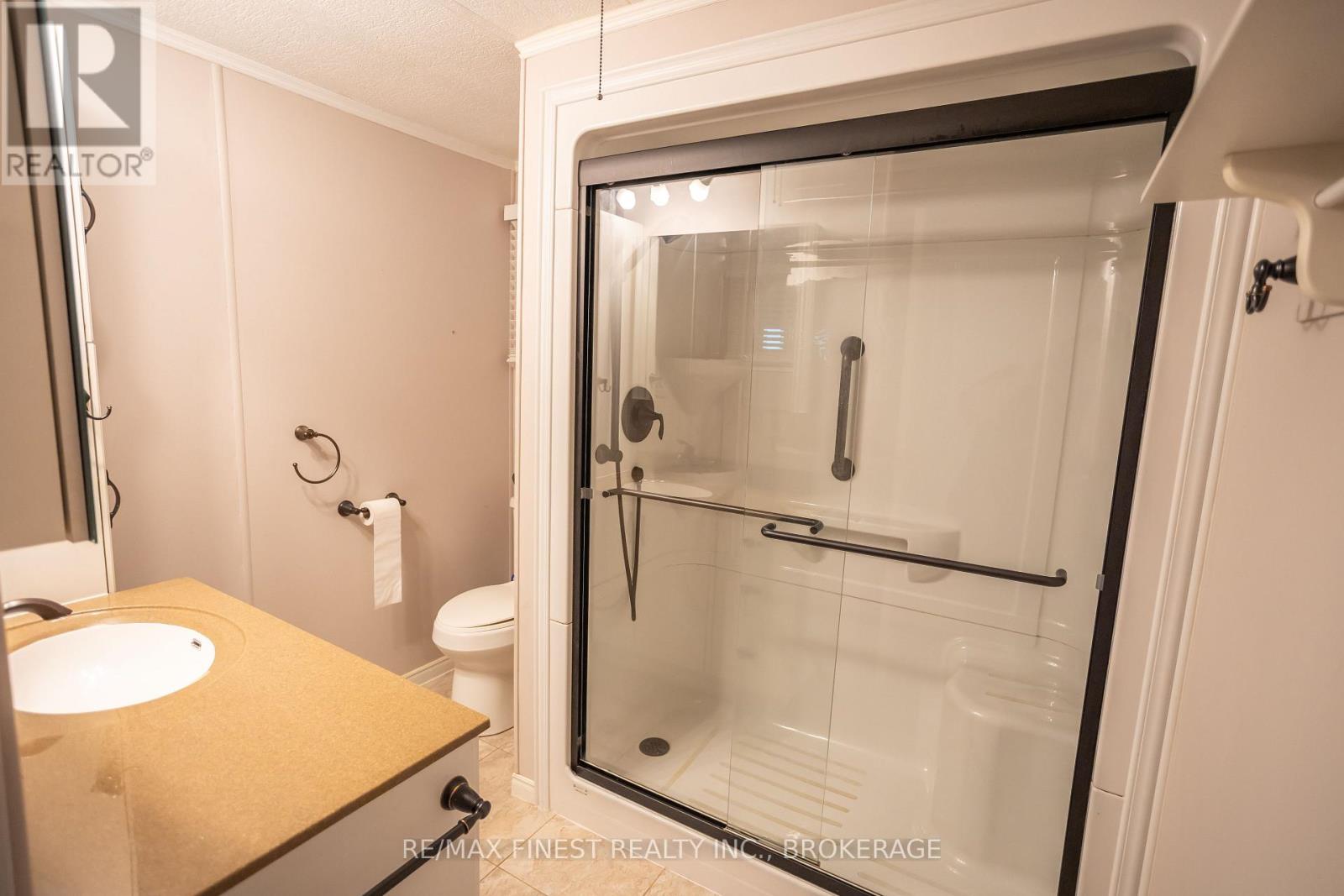 8 Abbey Glen Drive, Kingston, Ontario  K7K 6A5 - Photo 12 - X12162400