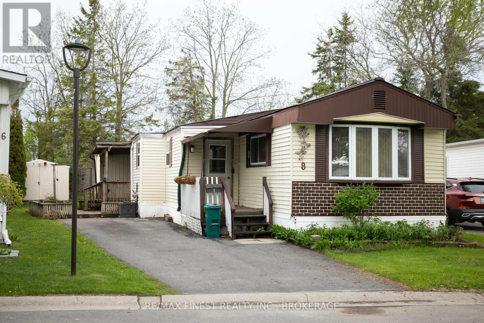 8 Abbey Glen Drive, Kingston, Ontario  K7K 6A5 - Photo 3 - X12162400