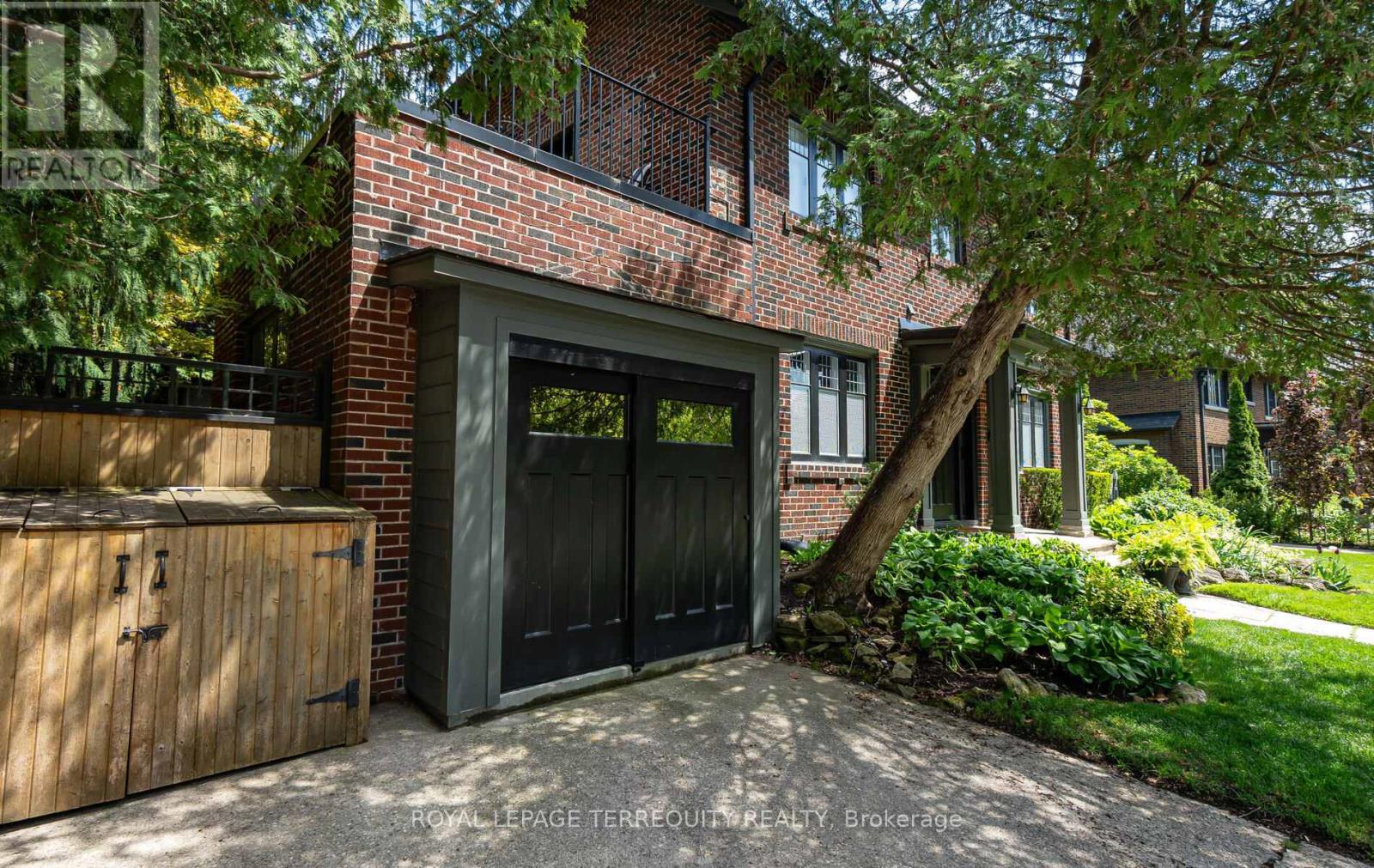 59 Baby Point Road, Toronto, Ontario  M6S 2G4 - Photo 33 - W12160528