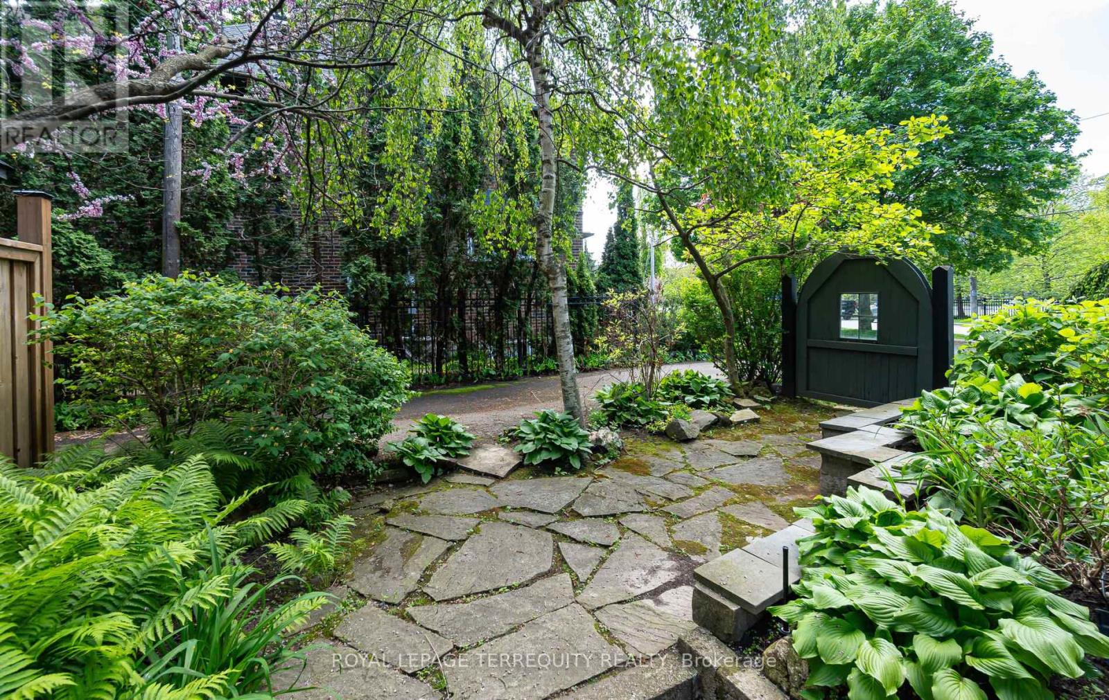 59 Baby Point Road, Toronto, Ontario  M6S 2G4 - Photo 35 - W12160528