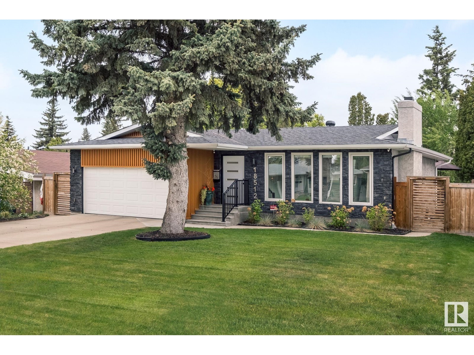 18512 90 AV NW, Edmonton, Alberta