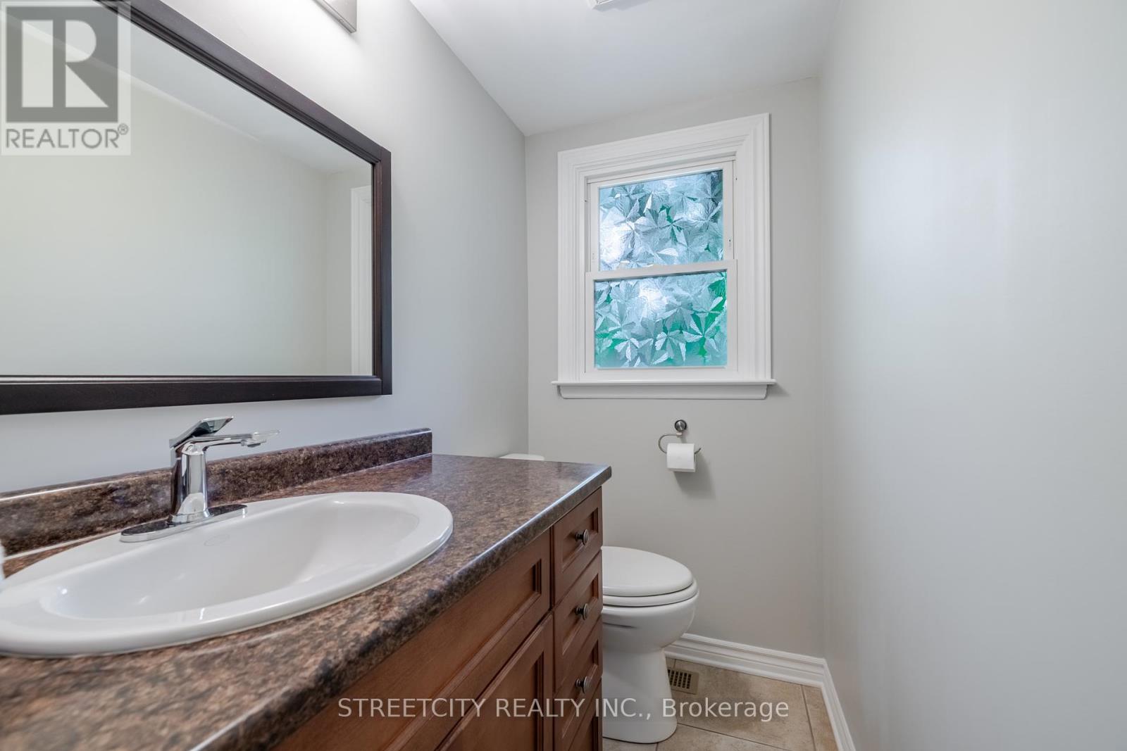Photo 18 of 42 for 589 Steeplechase Drive