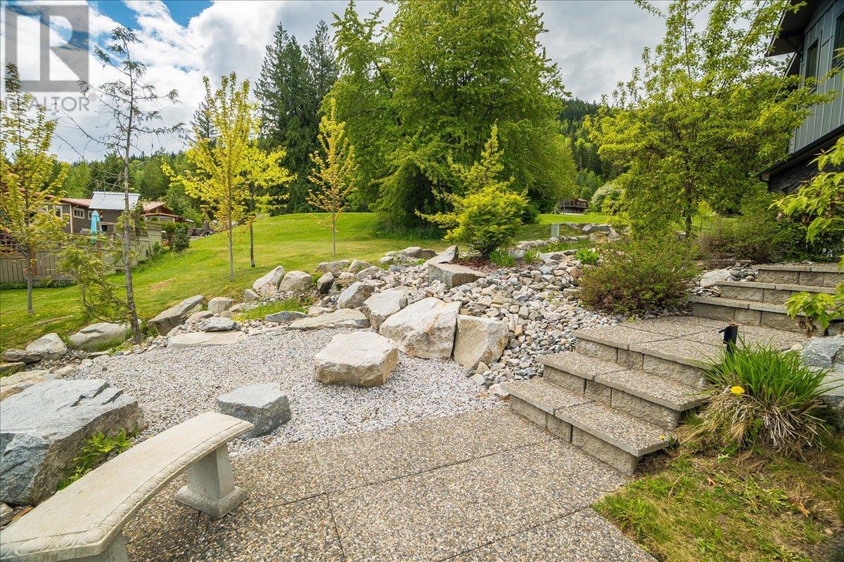 2000 Choquette Avenue Unit# 207, Nelson, British Columbia  V1L 7E4 - Photo 33 - 10348324