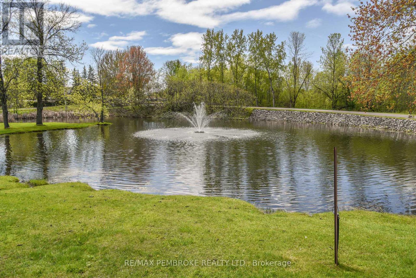 102 - 2 Crandall Street E, Pembroke, Ontario  K8A 8G5 - Photo 39 - X12162419
