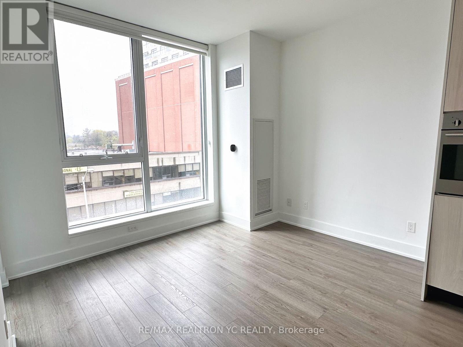425 - 1 Belsize Drive, Toronto, Ontario  M4S 0B9 - Photo 1 - C12160794
