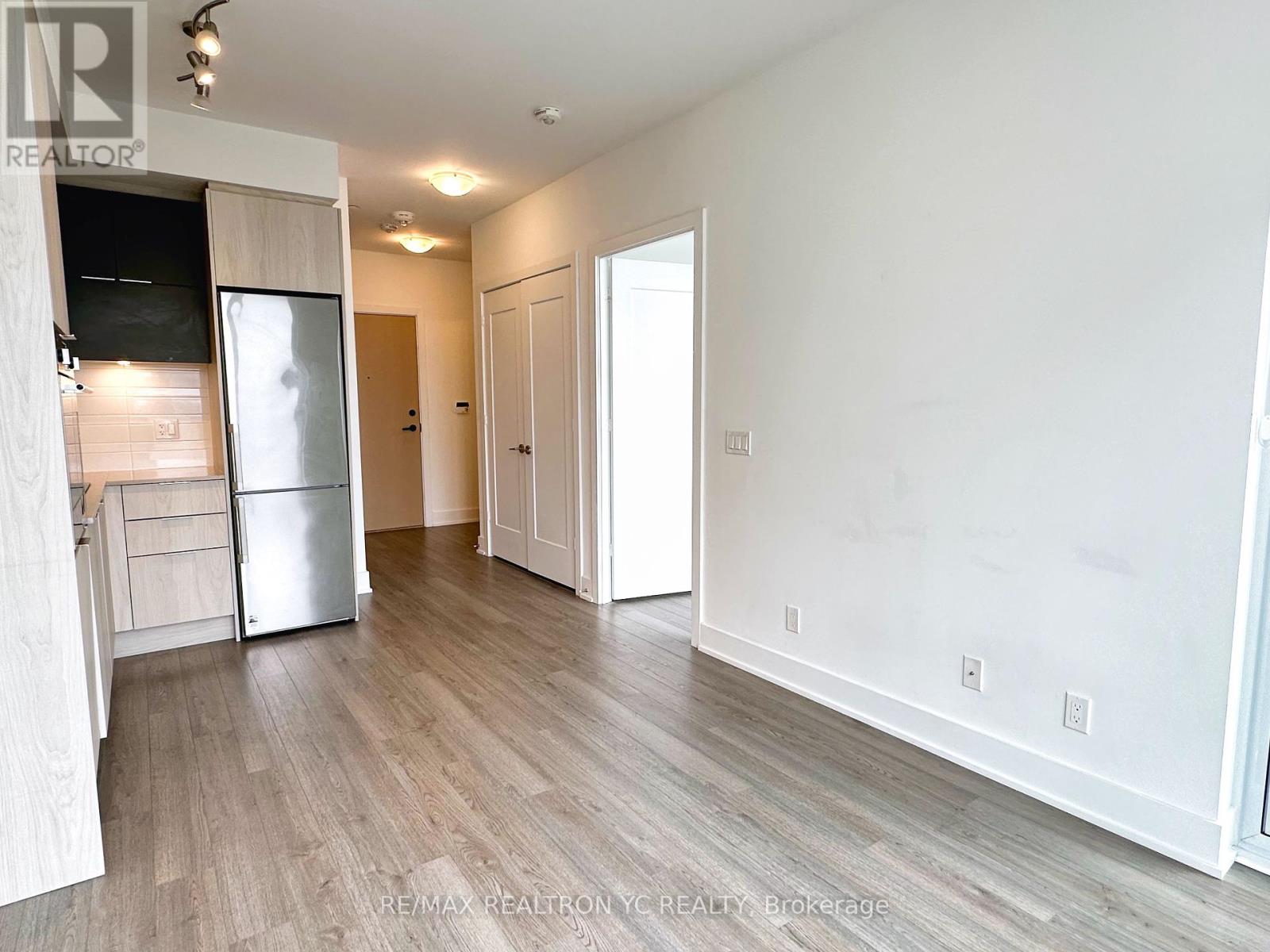 425 - 1 Belsize Drive, Toronto, Ontario  M4S 0B9 - Photo 3 - C12160794
