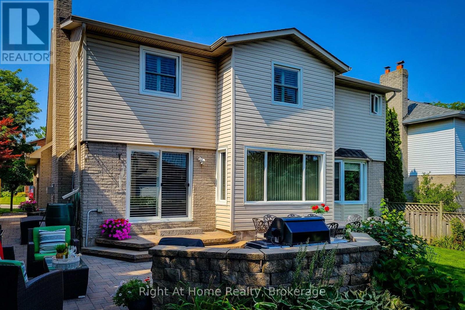 133 Lavender Drive, Hamilton, Ontario  L9K 1B6 - Photo 47 - X12162216