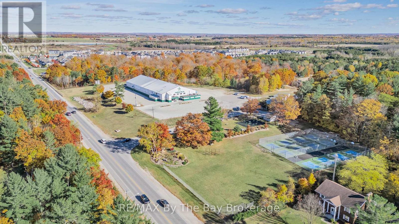 425 RIVER ROAD W, Wasaga Beach, Ontario