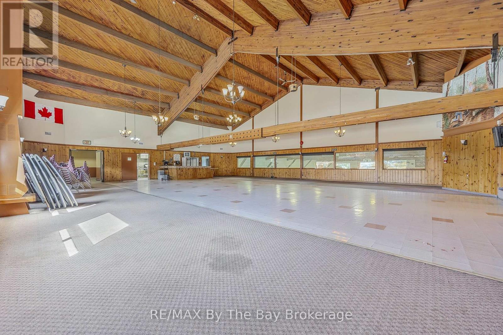 425 River Road W, Wasaga Beach, Ontario  L9Z 2X2 - Photo 18 - S12162220