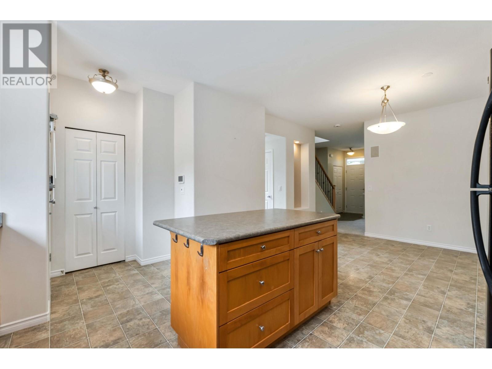 24150 102a Avenue, Maple Ridge, British Columbia  V2W 2C6 - Photo 15 - R3003403
