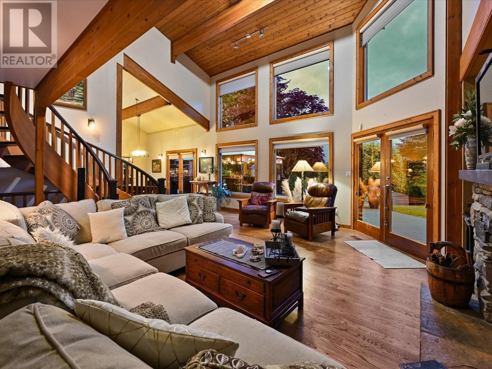 1074 Glacier View Drive, Squamish, British Columbia  V0N 1T0 - Photo 11 - R3005192