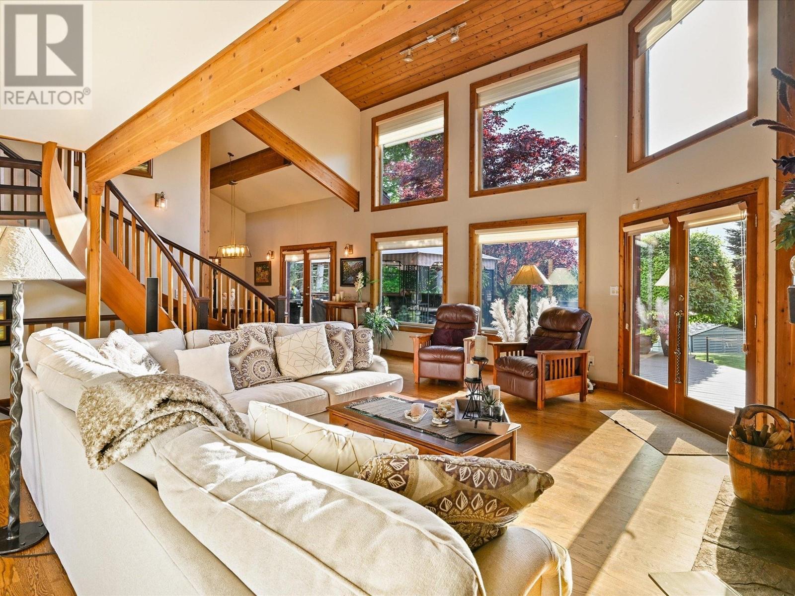 1074 Glacier View Drive, Squamish, British Columbia  V0N 1T0 - Photo 2 - R3005192